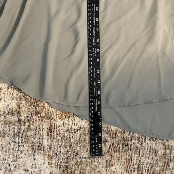 Torrid Womens Harper Georgette Pullover Plus 5 (5X) Roll Tab V-Neck Green Sage - Picture 11 of 12